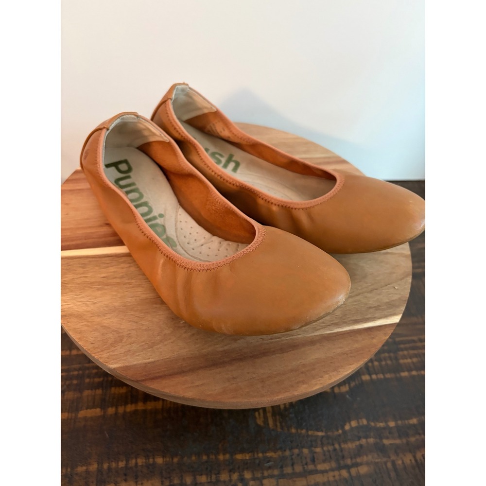 Woman's Size 8 Hush Puppies Chaste Tan Leather Ballet Flats Shoes